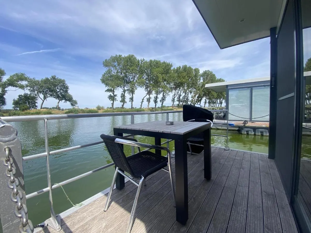 Woonboot Tineau Hotel Nieuwpoort Belgium